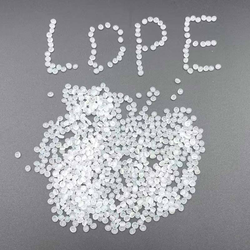 Self-extinguishing Low Density Polyethylene with Elongation at Break 300-600% and Izod Impact Strength 10-30 J/m